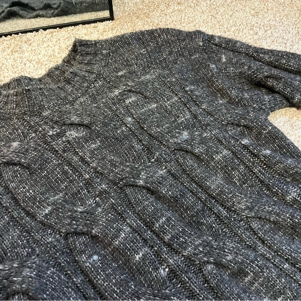 AEO // Sweater - Picture 2 of 3